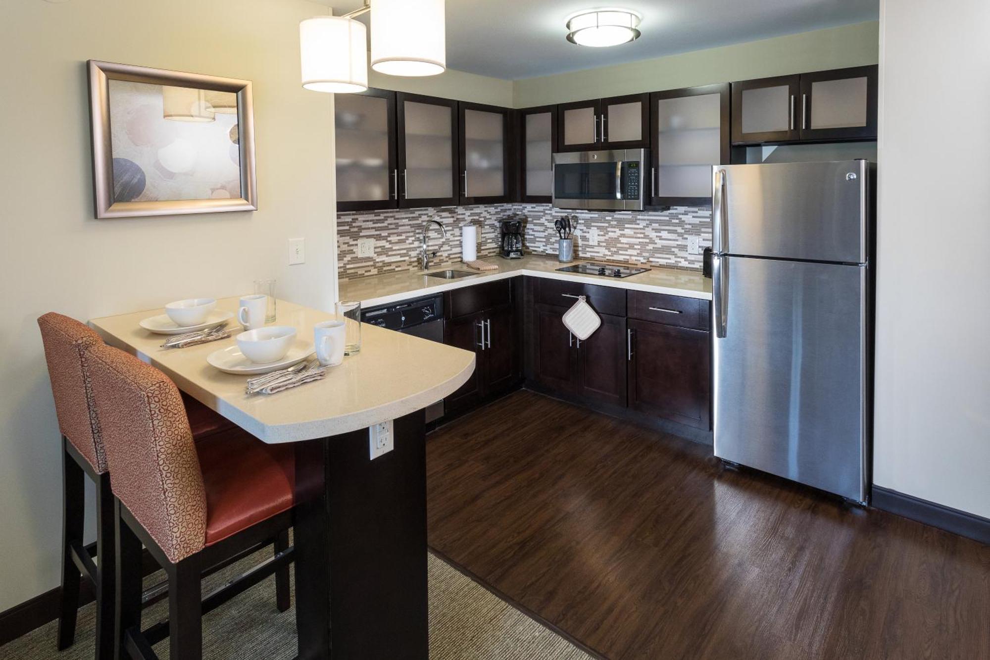 One-Bedroom King Suite,1284217120:JPEG