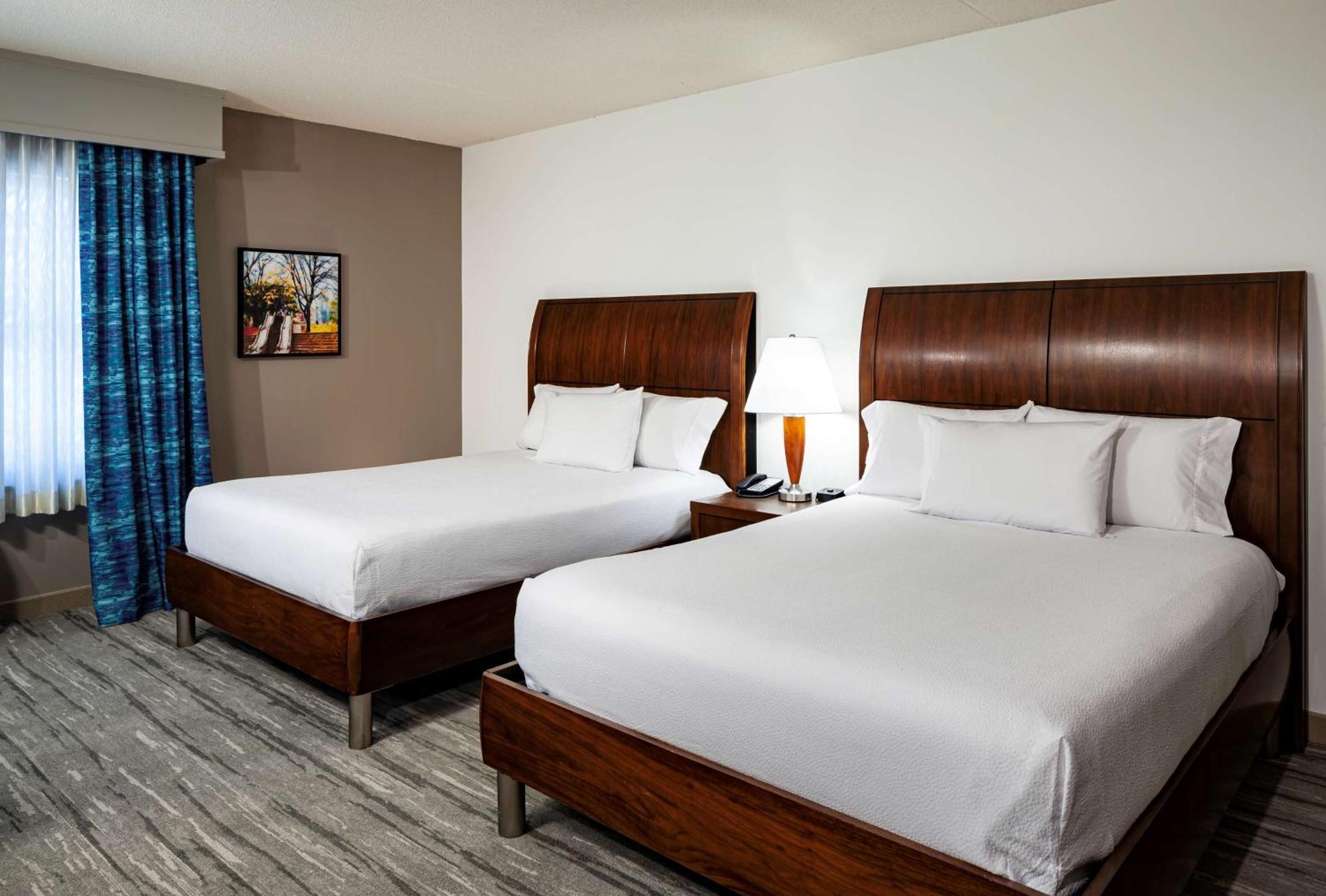 Queen Room with Two Queen Beds and Bath Tub - Mobility Accessible