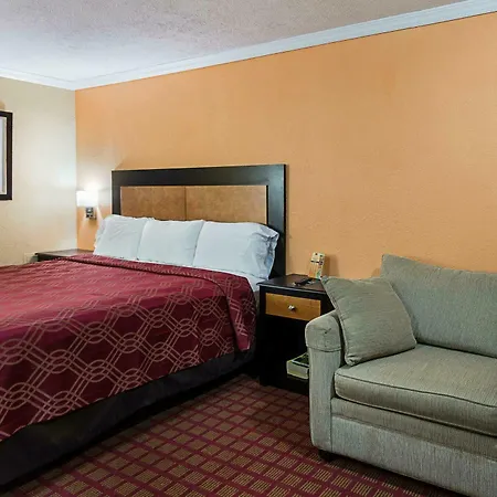 Rodeway Inn West Dodge-2